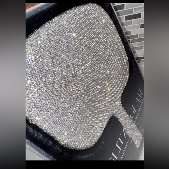 GLITZ & GLAM 5X Magnification View Mirror✨ - Picture 2 of 5